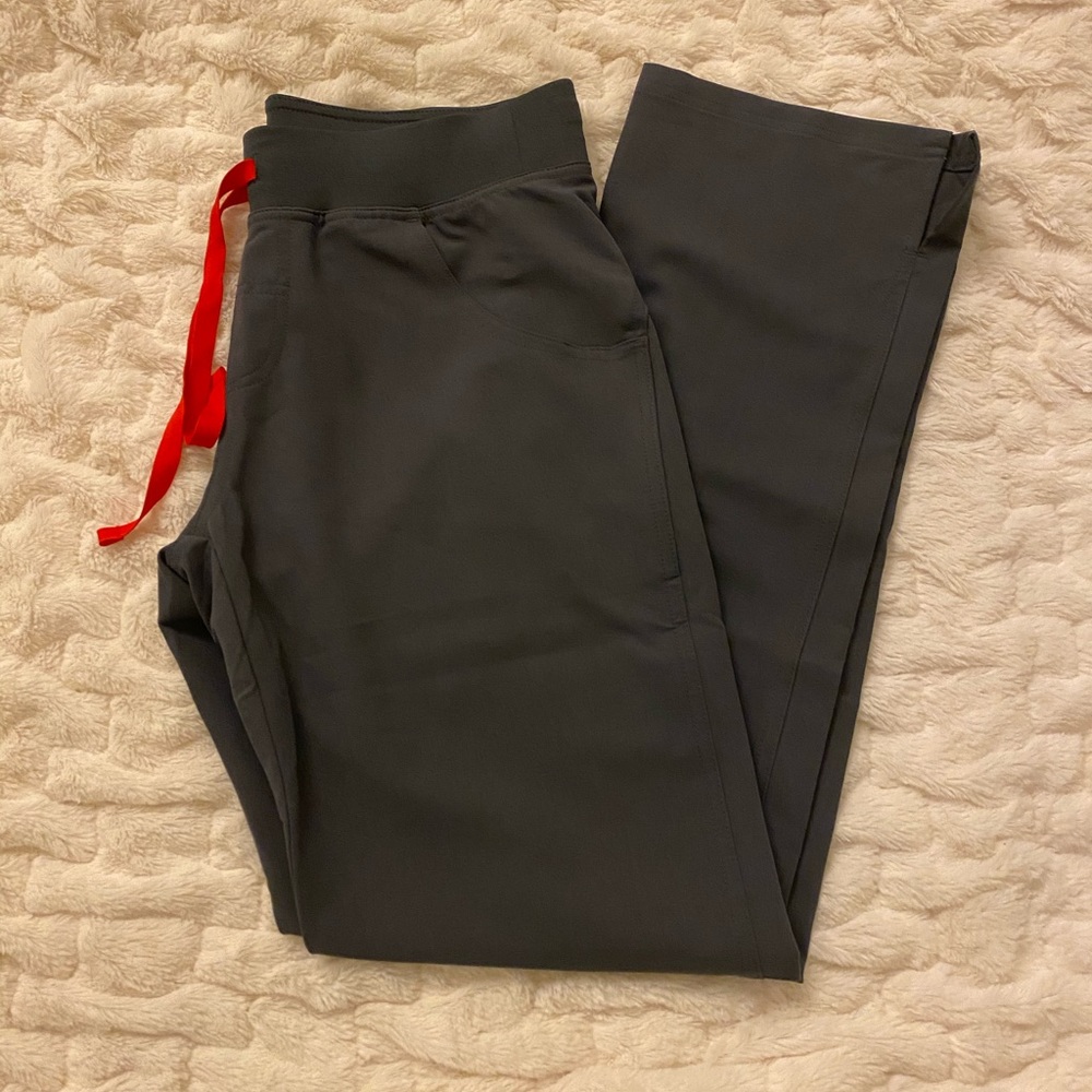 NWOT Figs Charcoal Scrub Pant